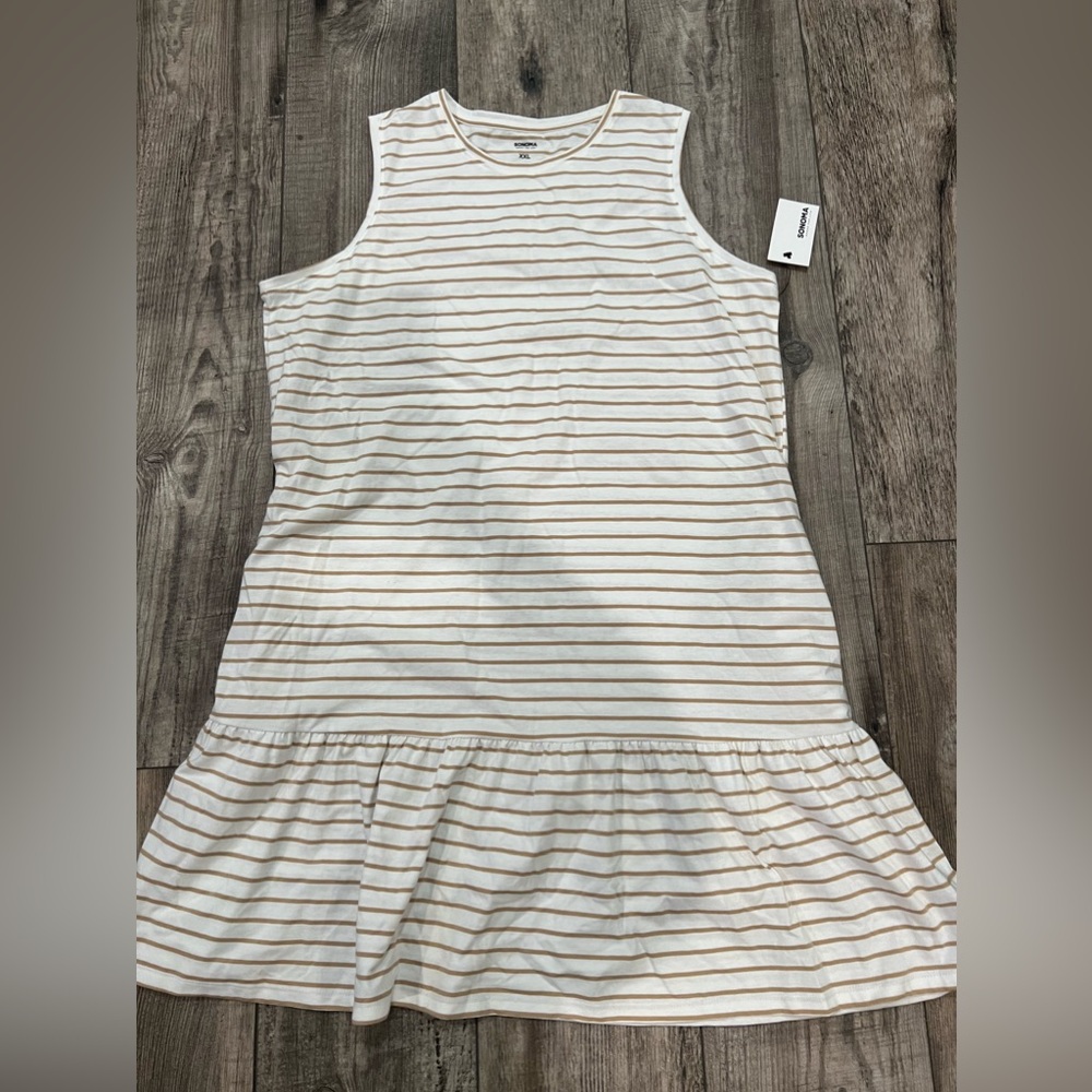 White and tan dress size XXL New with tags